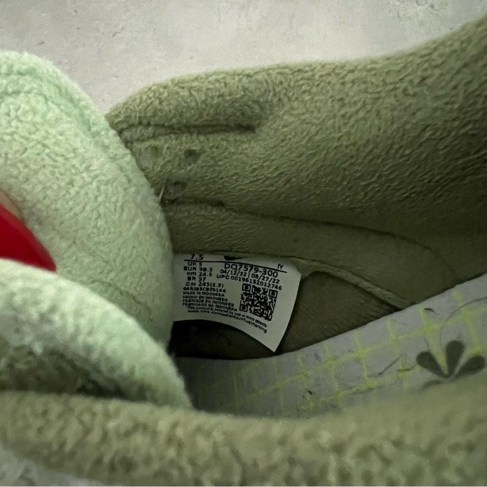 Nike Dunks - image 4